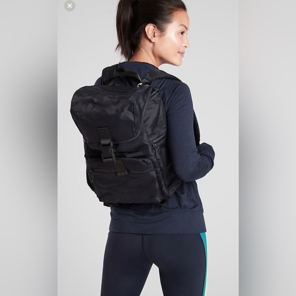 Athleta Venture Backpack - black camo